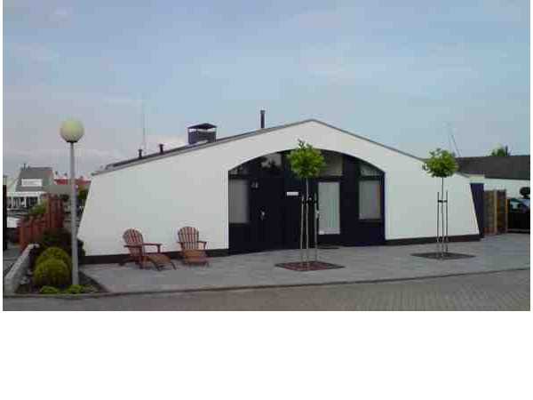 Ferienhaus Ferienhaus mit Bootssteg und Boot, Lemmer, IJsselmeer, Friesland (NL), Niederlande, Bild 1